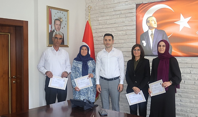 Kaymakam, Nüfus Müdürlüğü personelini ödüllendirdi