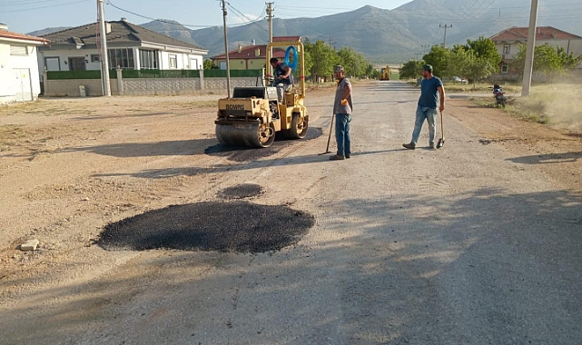 Kazımkarabekir Belediyesi bozulan yolları yeniliyor