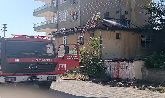 Yangında evde büyük hasar oluştu