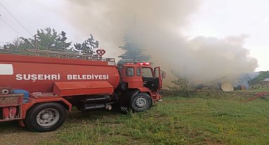 Yıldırım isabet eden baraka yandı