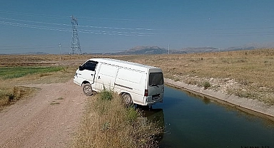 Aracını kurtarmak isterken boğularak hayatını kaybetti
