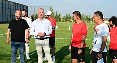 Cihan Erdil, yeni takımıyla ilk antrenmanına çıktı. İlk Ziyaretçileri Kulüp Başkanı ve Belediye Başkanı oldu