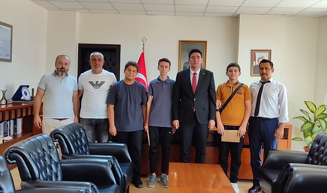 Ermenek'te LGS'de Dereceye Giren Öğrenciler Kaymakam Erdoğan'ı Ziyaret Etti