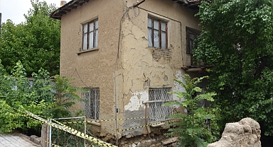 Karaman'da sel nedeniyle bir evde hasar oluştu