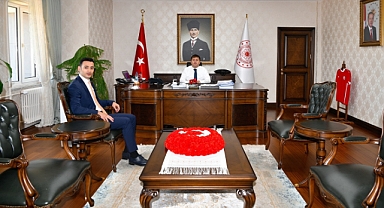 Kaymakam Kaya'dan Vali Sarıibrahim'e veda ziyareti