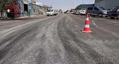 Sanayi Sitesinde Yıpranan Yollar Asfaltlanıyor