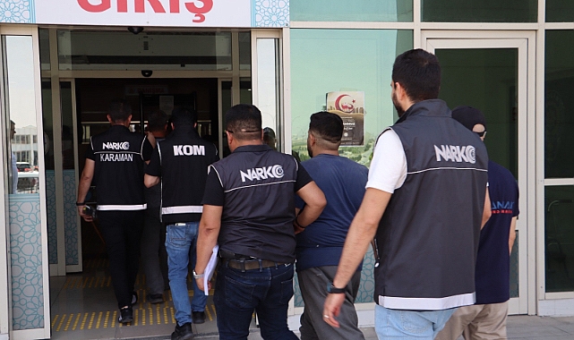 Uyuşturucu satıcısı 4 kişi yakalandı. 2'si tutuklandı