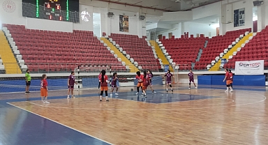 30 Ağustos Zafer Kupası Hentbol Müsabakaları Sona Erdi