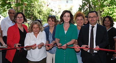 Babamın Anısına konulu kişisel resim sergisi açıldı