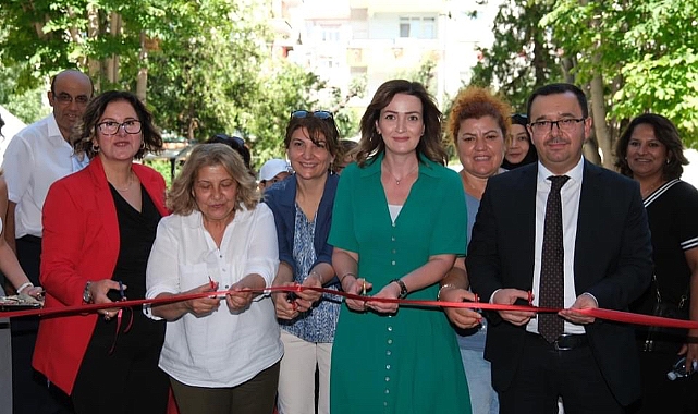 Babamın Anısına konulu kişisel resim sergisi açıldı