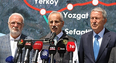 Bakan Uraloğlu, "Karaman-Ulukışla hatlarında yapım çalışmalarımız devam ediyor"