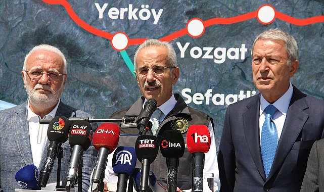 Bakan Uraloğlu, "Karaman-Ulukışla hatlarında yapım çalışmalarımız devam ediyor"