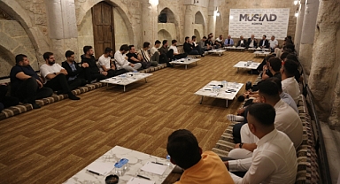 Başkan Erkoyuncu 5Yüz Programında Tecrübelerini Paylaştı 