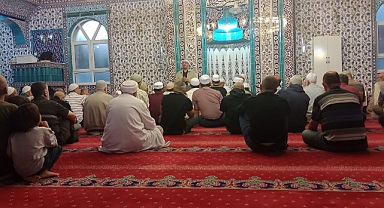 Emekseven Camisinde sabah namazı buluşması düzenlendi