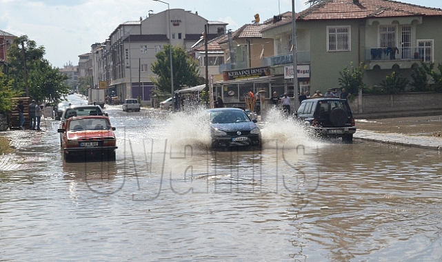 Karaman'da sağanak ve dolu etkili oldu