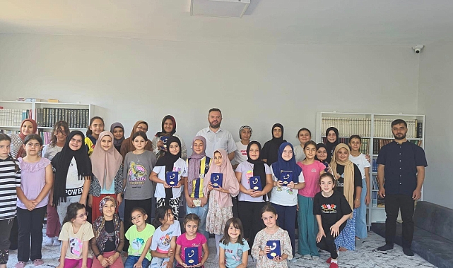 Kuran’a Geçen Öğrencilere Kuran Hediye Edildi
