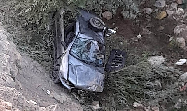 Sarıveliler'de otomobil dereye uçtu: 5 yaralı