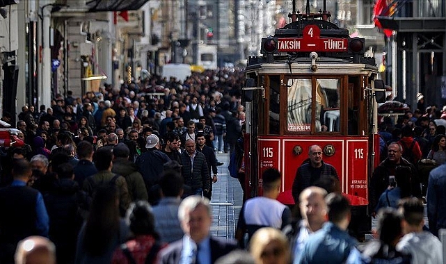 Türkiye'nin kadın nüfusu 2026'da erkekleri geçecek