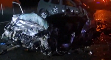 Yeni evlenen çift, düğün dönüşü trafik kazasında hayatını kaybetti