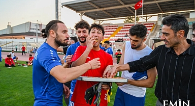 ASKF'den Karaman FK'lı oyunculara tatlı ziyaret