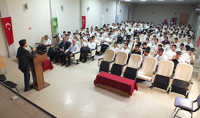 Rıfat İnanç, Karaman’da Gençlere Başarı Yolculuğunu Anlattı