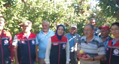 Elma Üreticisine 83 Bin Adet Feromen Tel Dağıtıldı