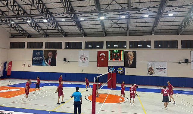 Kamu Spor Oyunları Voleybol Müsabakalarında Heyecan Devam Ediyor