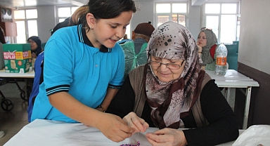 Karaman'da 'Kuşaktan Kuşağa Öğrenme' Projesi: Huzurevi Sakinleri Ve Çocuklar Buluştu