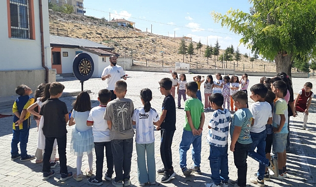 Karaman'da Okullarda Dart Sporu Tanıtımları Devam Ediyor