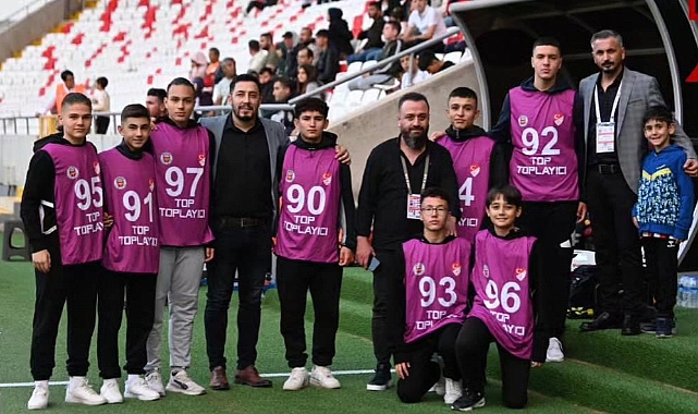 Karaman FK Başkanı Akbay: Üç puanı elimizden kaçırdığımız için üzgünüz. Ancak takıma güvenimiz tam