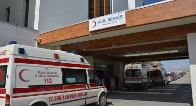 Karaman'da elini salça makinesine kaptıran kadın yaralandı