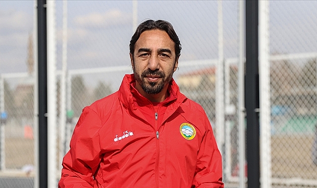 Karamanspor'da şampiyonluk yaşayan İbrahim Öztürk, futbolu bıraktı