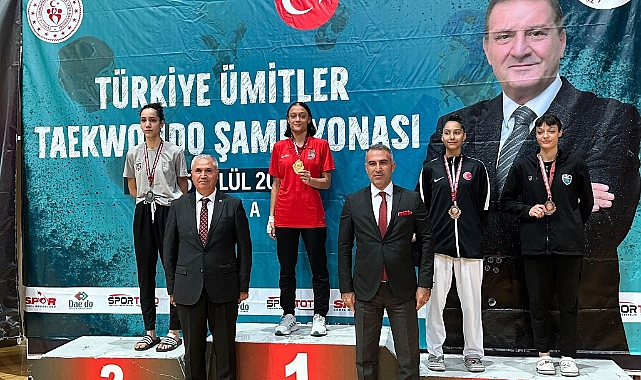 KMÜ Öğrencisi Özbey Taekwondo’da Altın Madalya Kazandı
