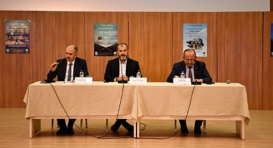 "Peygamberimiz ve Şahsiyet İnşası" konulu panel düzenlendi