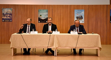 "Peygamberimiz ve Şahsiyet İnşası" konulu panel düzenlendi