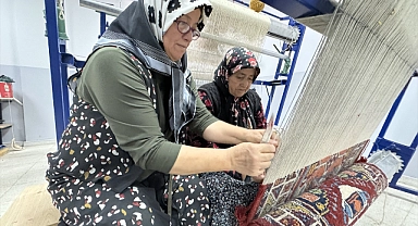 Unutulmaya yüz tutmuş Taşkale halısı için kadınlar yeniden tezgah başında