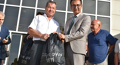 Çocuklar Hem Oynayacak Hem Öğrenecek: Karaman'da Oyun Setleri Dağıtıldı