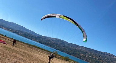 Ermenek Semaları Paramotor ve Yamaç Paraşütü ile renklendi