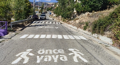 Ermenek'te Okul ve Köy yollarında asfalt çalışmaları sürüyor