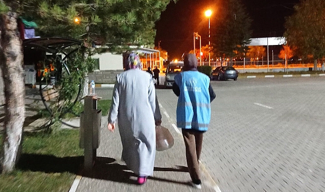 Gönüllü Gençlerden Örnek Dayanışma Modeli "Komşum Gönüllülük Hareketi"