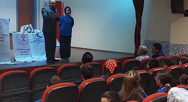 İLESAM Karaman'da 9. Ulusal Slogan, Logo ve Afiş Yarışması için Seminer Verdi