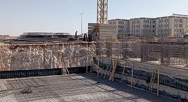 Karaman'da yüksekten düşen inşaat işçisi ağır yaralandı