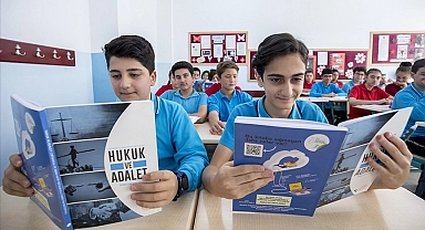 Ortaokullarda, Hukuk ve Adalet dersini 1 milyon 147 bin öğrenci seçti