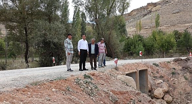Pınarkaya Köprüsünde onarım çalışmaları sürüyor
