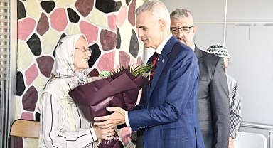 Vali Çiçekli: Onlar bizim başımızın tacı, kıymetlilerimiz