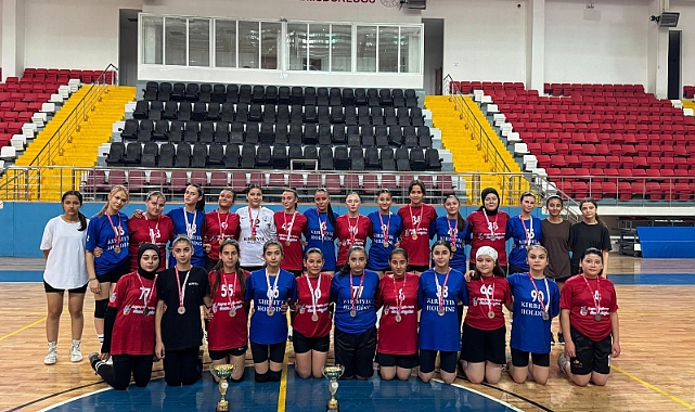 29 Ekim Cumhuriyet Kupası Hentbol müsabakaları tamamlandı