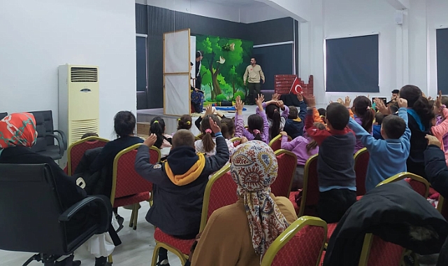 Akçaşehir'de İlk Tiyatro Gösterimi Büyük İlgi Gördü