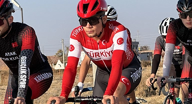 Balkan şampiyonu milli bisikletçi başarıya pedal çeviriyor