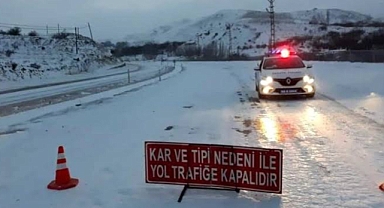 Ermenek-Bucakkışla yolu trafiğe kapandı