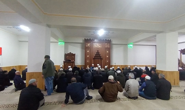 Eyüp Sultan Camisinde Sabah Namazı Buluşması Düzenlendi